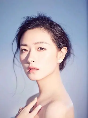 万茜侧颜美出圈71五官分析走一波75