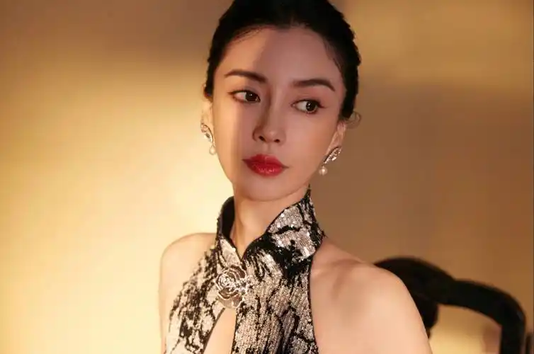 八大常驻确认,官宣顺序暗示地位,白鹿拒提杨颖好现实_节目_郑恺_李晨