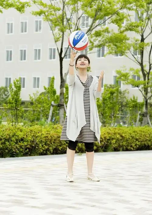 大学校园学生生活图片学生大学生活学校