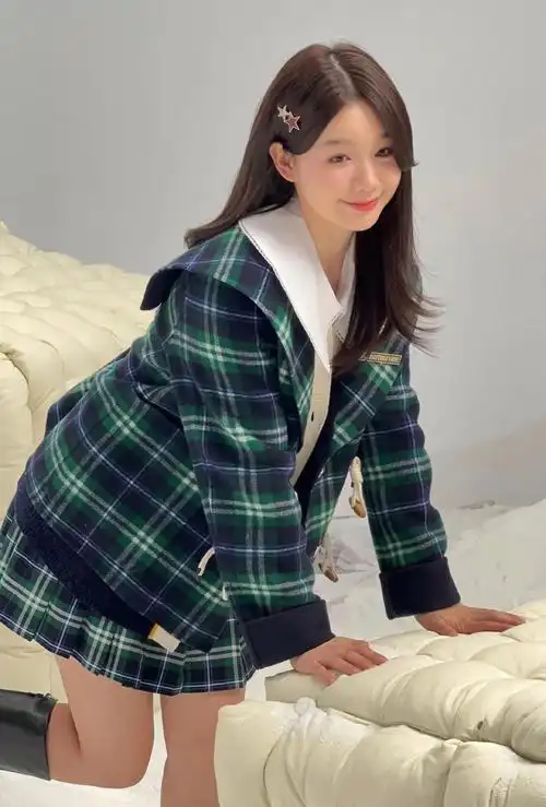 徐梦洁穿休闲西装套装甜美可爱青春无限