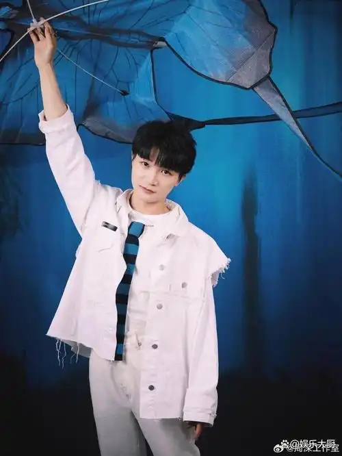 2月google搜寻最多中国艺人top10:周深作为中国最受欢迎男歌手的周深