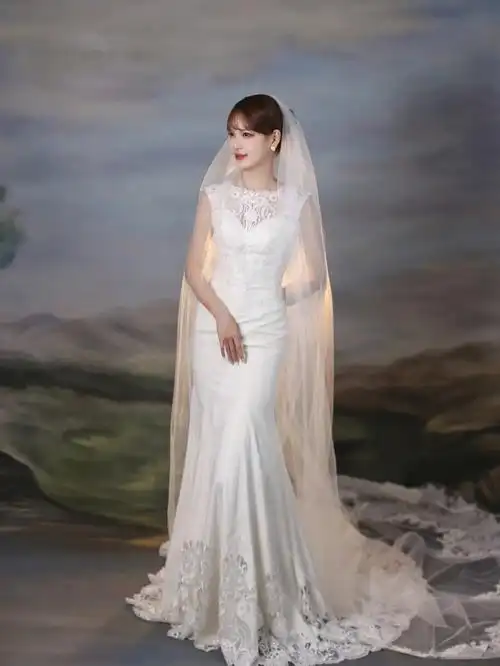 缪斯女神蕾丝柔缎鱼尾轻纱西安婚纱礼服