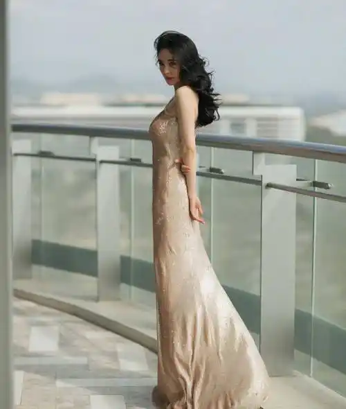 这个颜色是世界上最优雅的颜色,杨幂angelababy穿上它美成仙女了