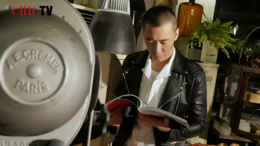 【小资chic】黄立行:认真得低调,慵懒得刚好_哔哩哔哩 (゜-゜)つロ