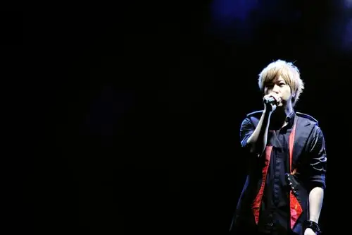 黑暗中期待光线` - 堆糖,美图壁纸兴趣社区