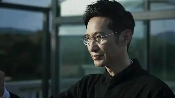 《破冰行动》演员表其中黄景瑜 饰 李飞;吴刚 饰 李维民;王劲松 饰