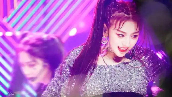 孔雪儿非日常狂欢直拍