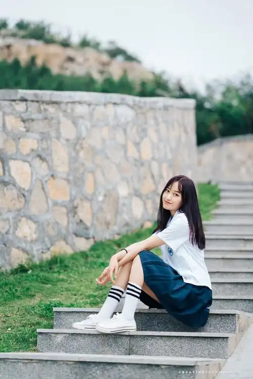 可爱的校服女生