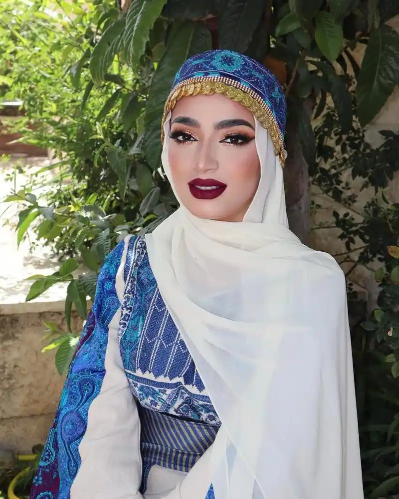 阿拉伯美女的特点,据说体味较重