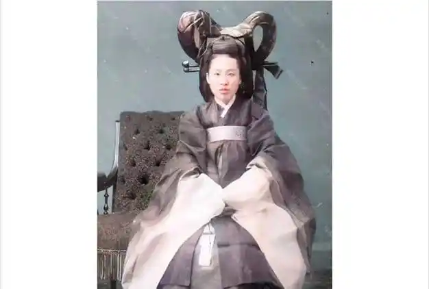 清末民初,袁世凯三姨太金氏的照片,民国四公子之一袁克文的生母