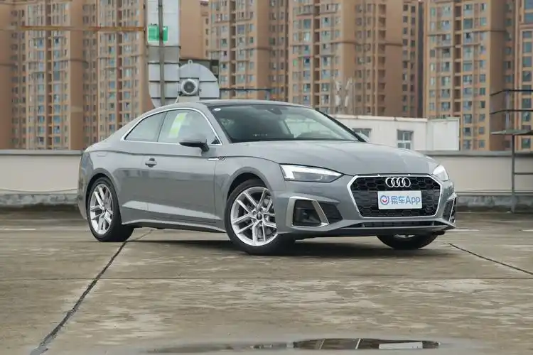 2022款奥迪a5coupe40tfsi时尚动感型