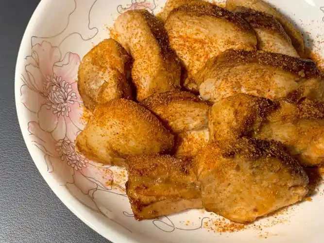 省钱菜谱35元的内柔外刚煎鸡胸肉片5min