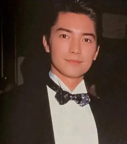 尊龙的颜值是有目共睹的.