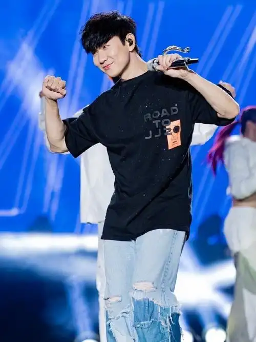 每一件穿在@林俊杰身上都好帅气行走的衣架子#林俊杰#93#林俊杰演唱