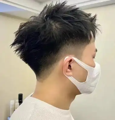 帅哥必选烫发款式 免打理时尚钢夹烫