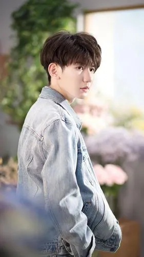 王源干净帅气写真