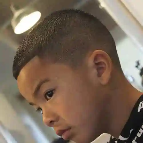 10款小男孩发型推荐越剪越有型给你儿子选一款吧