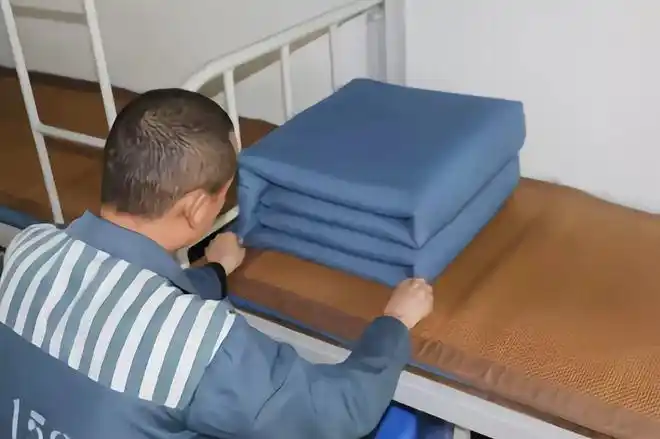 不吹不黑在监狱里坐牢有多痛苦