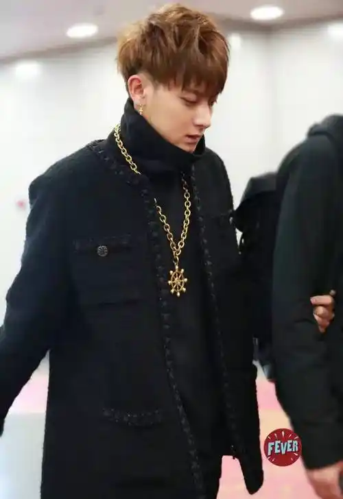 有血性又俏皮,真没想到有一天会爱上不会狗带的黄子韬!