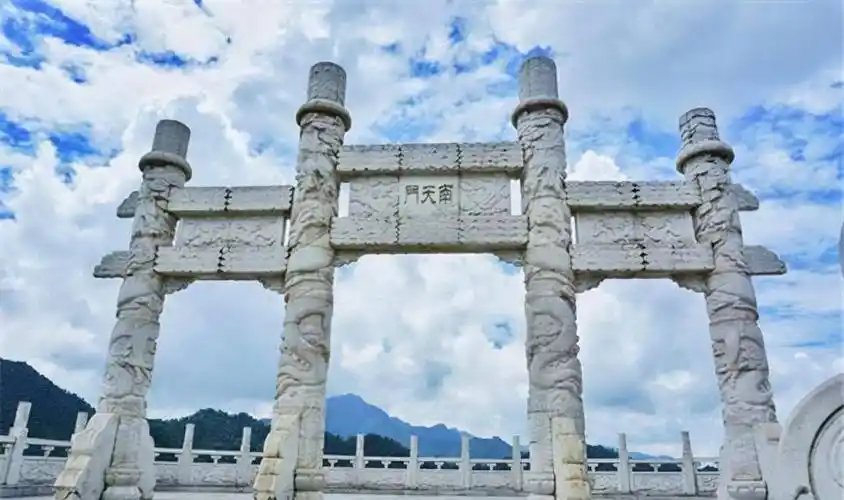 怪不得孙悟空上天庭时总是走南天门,你看其它几个天门是谁镇守的