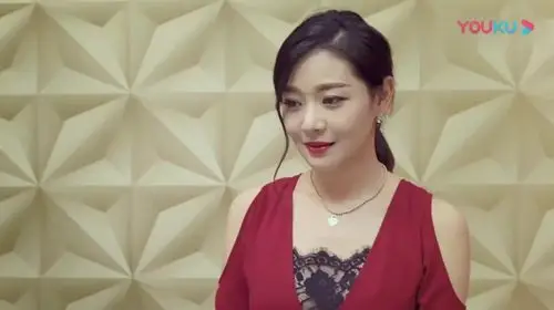 我的体育老师:小米偶遇田野,马莉当众维护小米:这是我爸女朋友