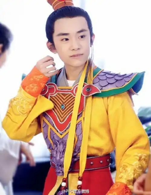 三小只穿古装真是萌萌哒@tfboys-王俊凯 @tfboys-王源 @tfboys-易烊