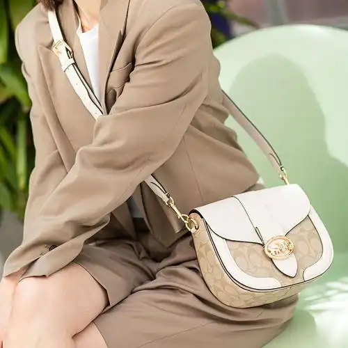 马车酒神马鞍斜跨单肩轻奢杨紫官方蔻驰coach通用款女包