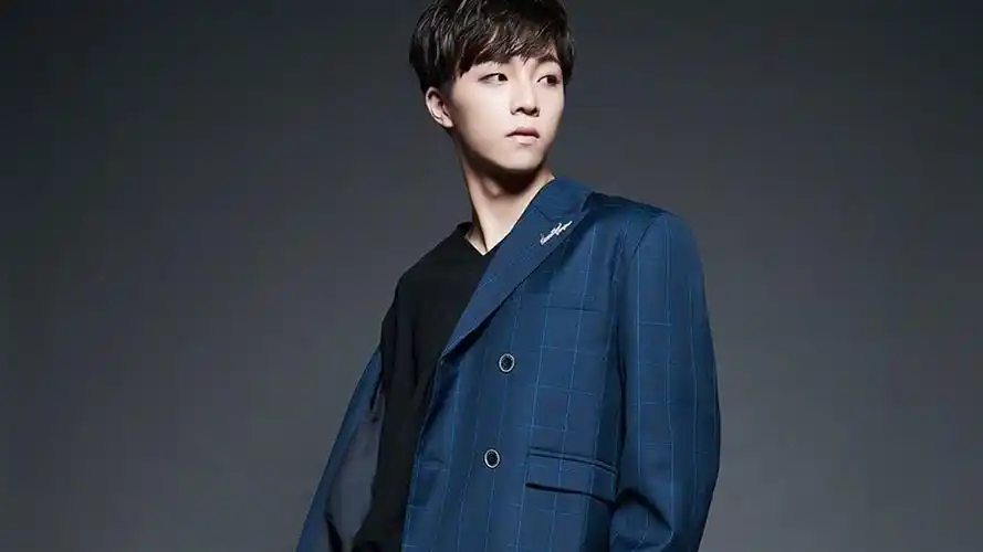 安装元气桌面,海量壁纸一键设置尺寸:1920x1080体积:0.