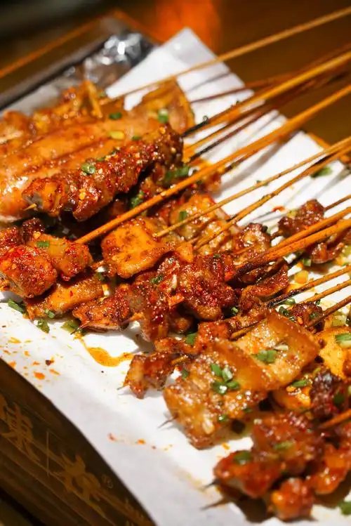 烧烤夜宵撸串把把烧羊肉串猪肉串牛肉串