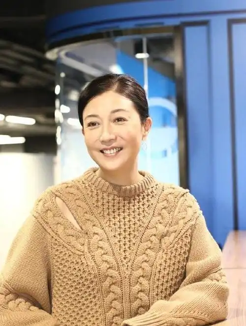 新剧意识大胆,吴绮莉过足戏瘾,放手让吴卓林外闯,直言不会多想