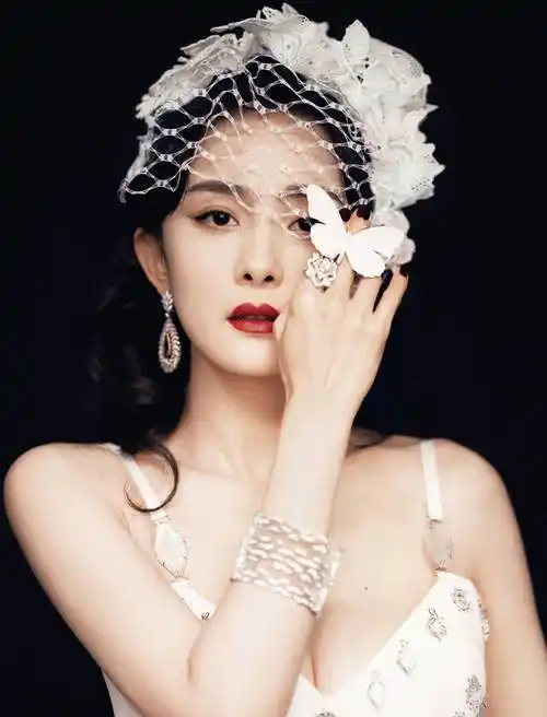 盘点女明星的"满分造型"--姐姐_裙子_时尚_的设计