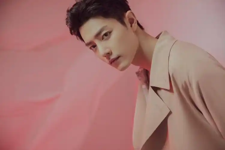 肖战图源微博:肖战工作室 - 堆糖,美图壁纸兴趣社区