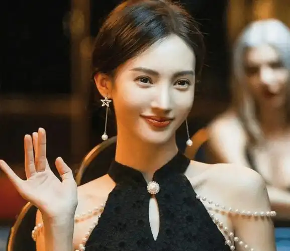 善恶到头终有报,33岁"无人敢娶"的金晨,早已走上另一条道路!