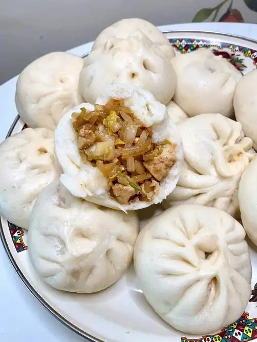 蒸一锅热乎乎的白菜豆腐粉条大包子