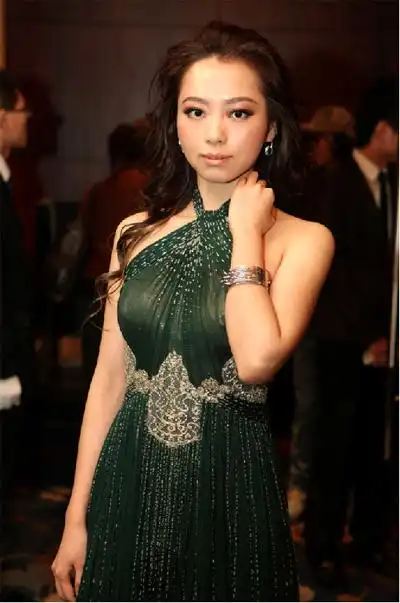 "华丽蜕变"的歌星张靓颖清新可人的《山楂树之恋》女一号周冬雨知性