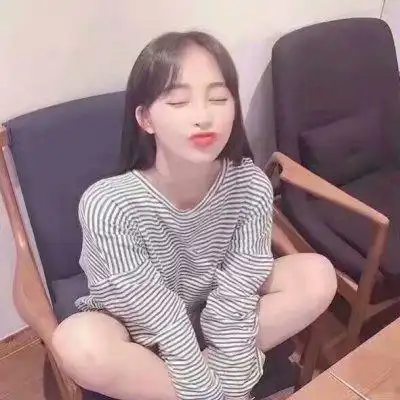 女生可爱嘟嘴头像 - 微信头像 - 潮人个性网