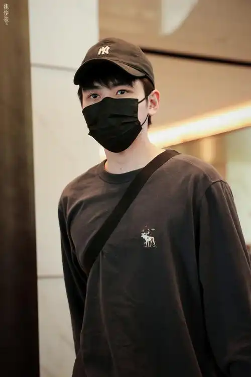 任豪 认真努力积极向上