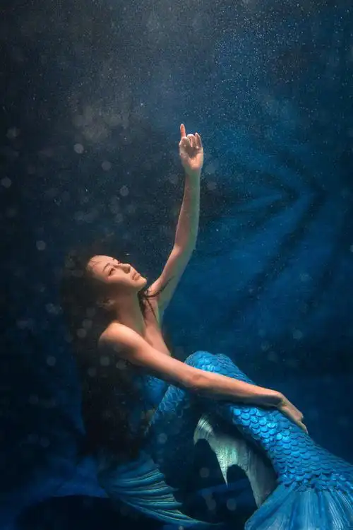 母其弥雅水下人鱼装性感写真图片