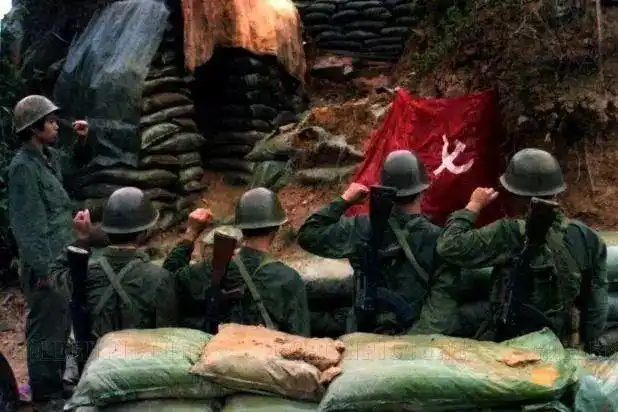 随军记者拍下了来自老山前线的大量珍贵照片,这些照片集中反映了战士