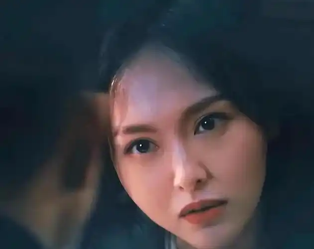 40岁唐嫣一袭白裙亮相电视剧品质盛典苦等三年终于一飞冲天