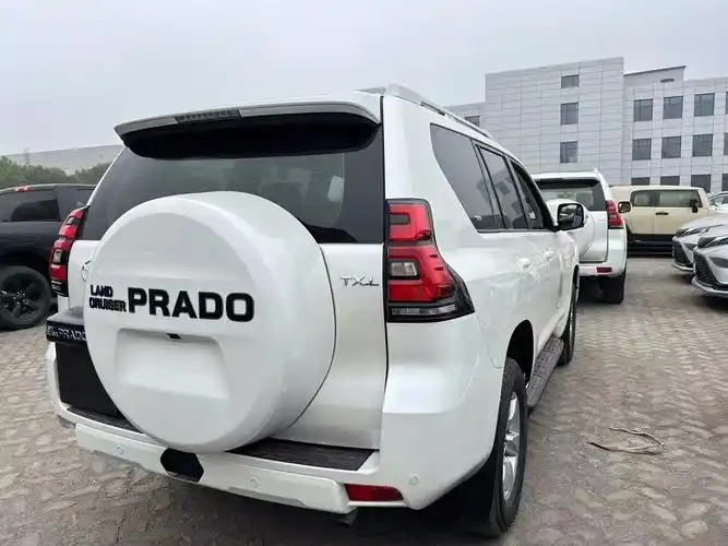 2023款丰田霸道4000价格60余万起售