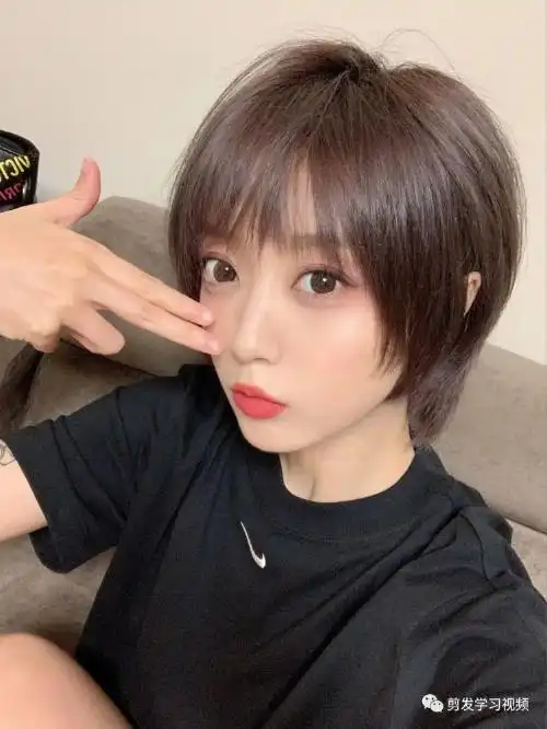 2021巨火网红超a超短发定型烫