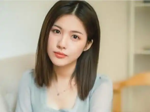 减龄锁骨直发发型图片(3)_直发发型_西子美发网