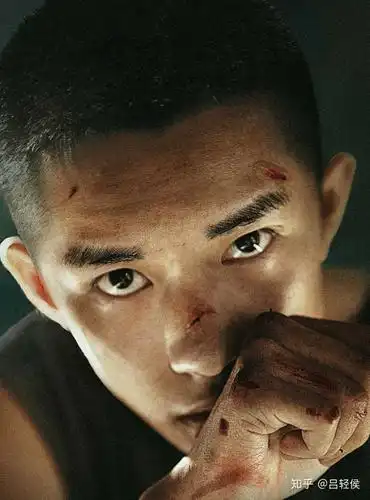 如何看待易烊千玺在《少年的你》的寸头剧照?