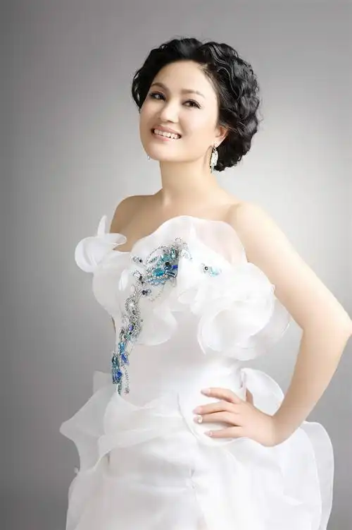 【音乐欣赏】草原天籁 dsd (乌兰托娅)