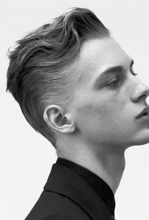 发际线高男生剃帅短发造型 颜值度翻一倍的短发图片