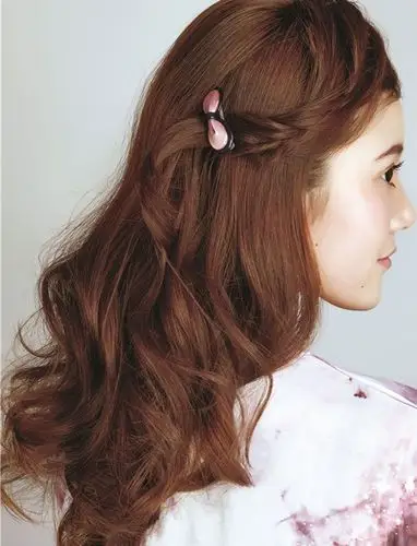 玩转长发 春季百变造型新花样