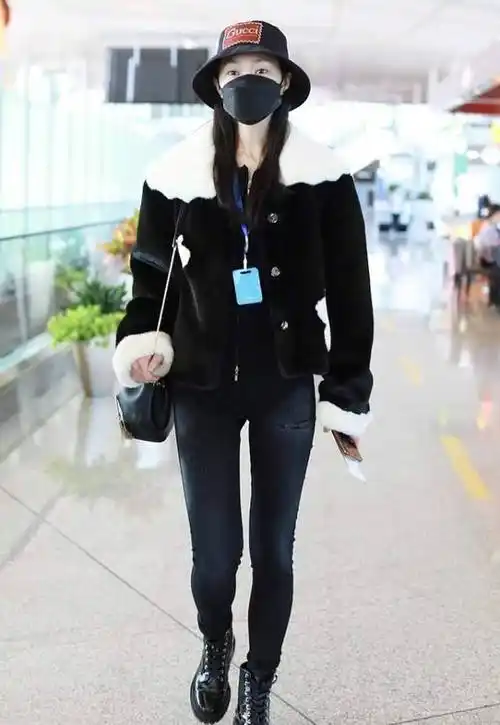 原创宋轶的腿一般人比不了穿紧身裤又细又直一点赘肉都没有