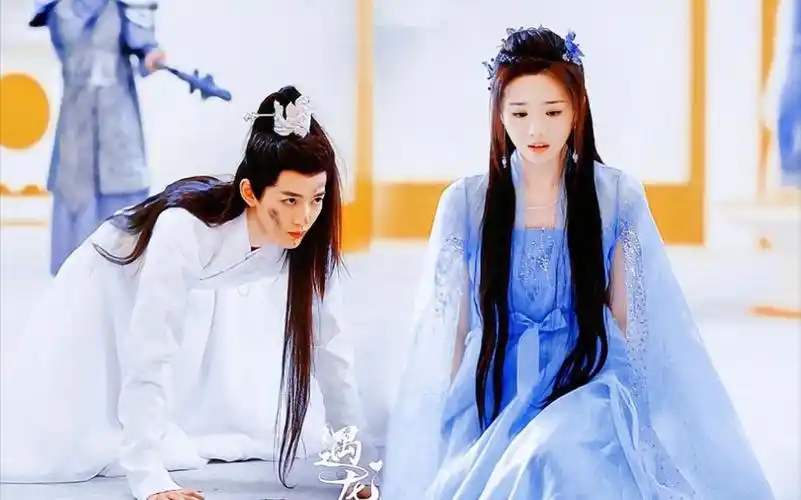 寻青cp邓为潘美烨铁面无私高冷阁主x叽叽喳喳话痨青鸟