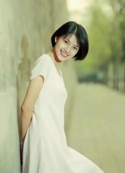 就这样,高圆圆拍出了人生第一支广告.